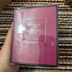 Victoria secret bombshell passion perfume